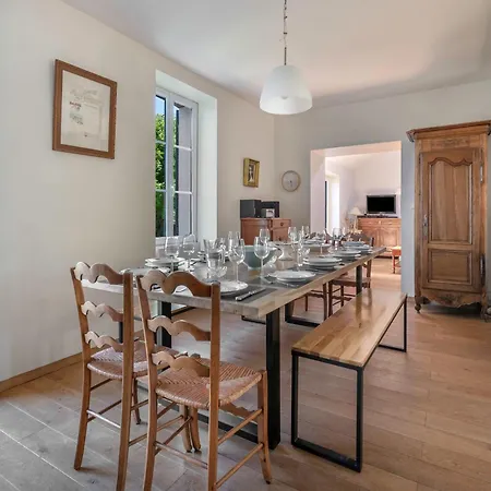 Demeure Familiale De Pour 12 Personnes بيت للعطل